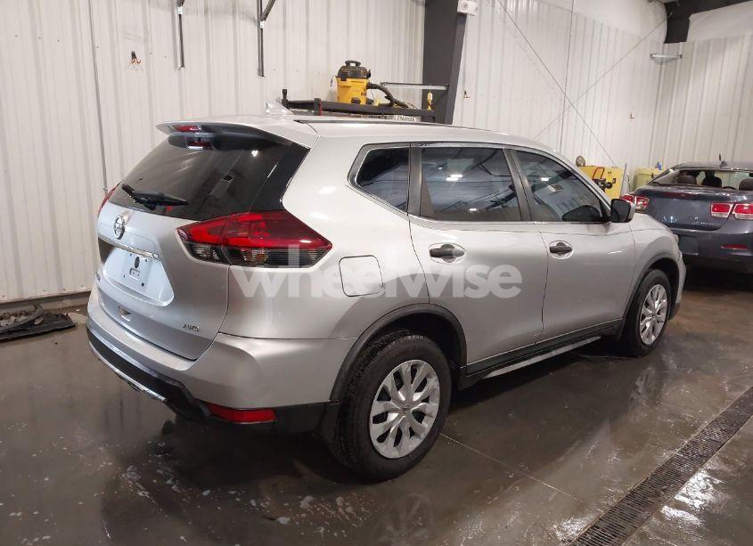 Photo 4 of 2018 Nissan Rogue S (VIN KNMAT2MV9JP514712)