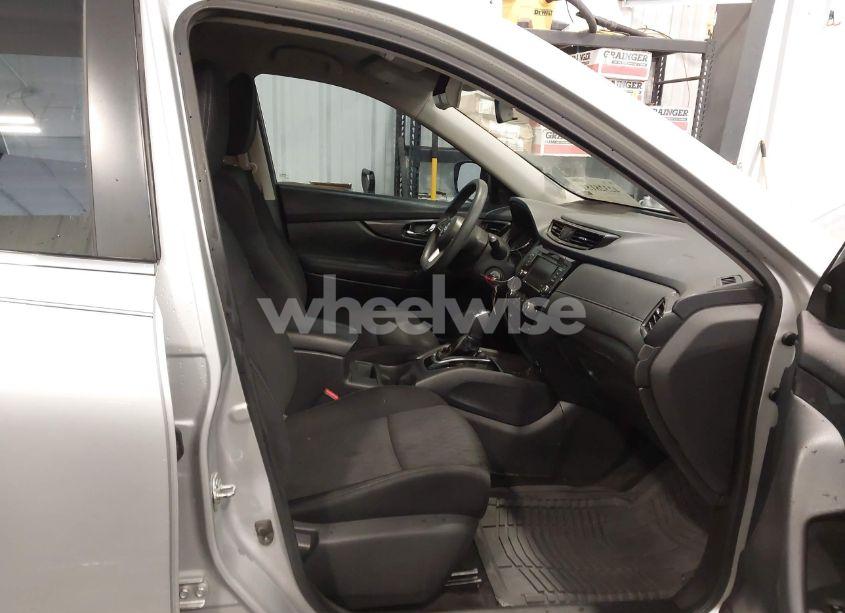 Photo 5 of 2018 Nissan Rogue S (VIN KNMAT2MV9JP514712)