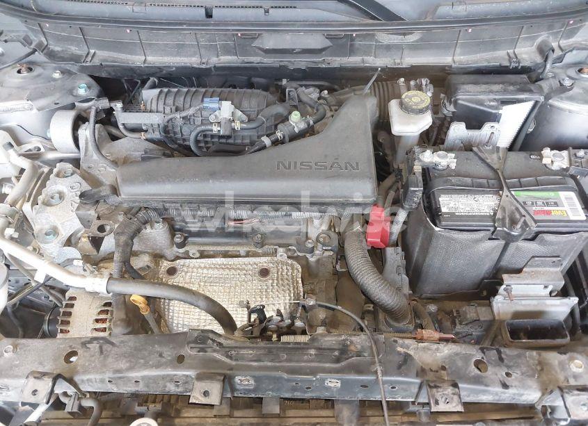 Photo 10 of 2018 Nissan Rogue SV (VIN KNMAT2MV9JP574926)