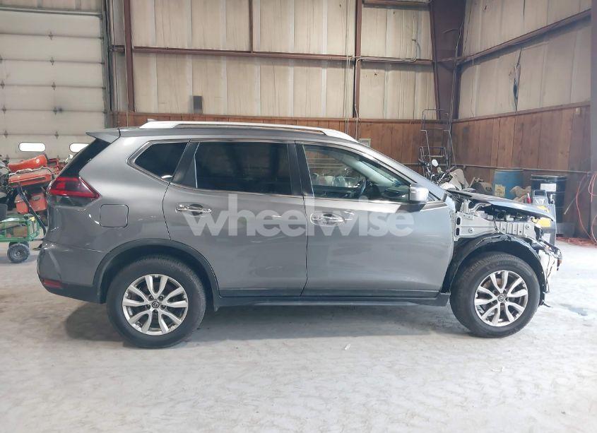 Photo 14 of 2018 Nissan Rogue SV (VIN KNMAT2MV9JP574926)