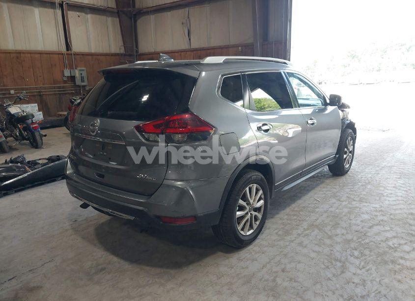 Photo 4 of 2018 Nissan Rogue SV (VIN KNMAT2MV9JP574926)