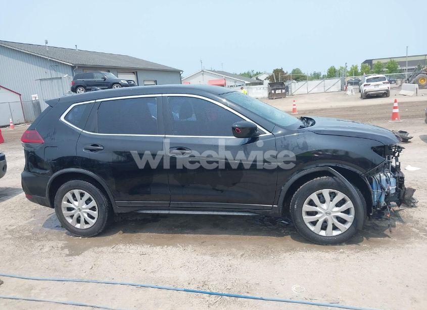 Photo 14 of 2019 Nissan Rogue S (VIN KNMAT2MV9KP518860)