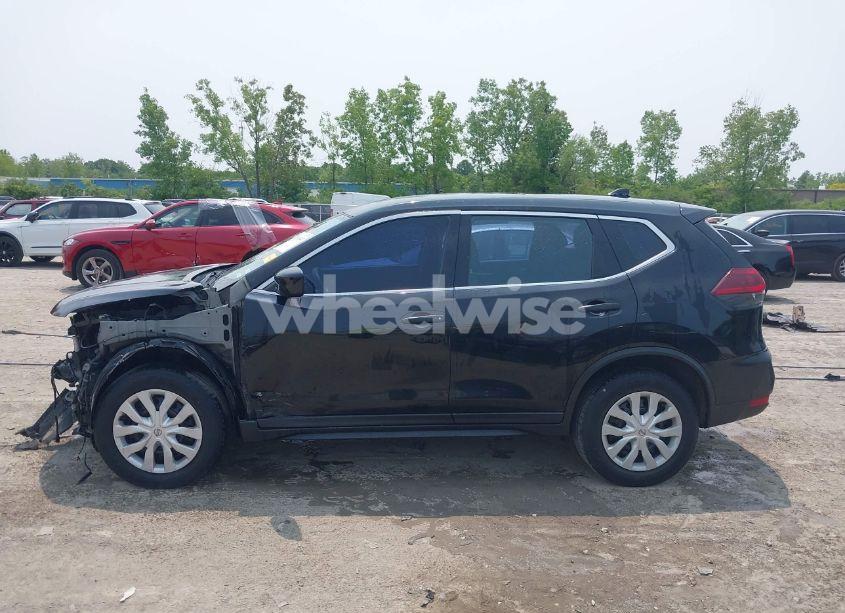 Photo 15 of 2019 Nissan Rogue S (VIN KNMAT2MV9KP518860)