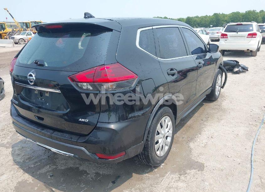 Photo 4 of 2019 Nissan Rogue S (VIN KNMAT2MV9KP518860)