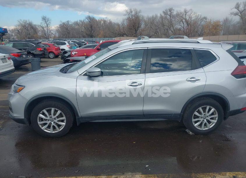 Photo 14 of 2019 Nissan Rogue SV (VIN KNMAT2MV9KP538364)