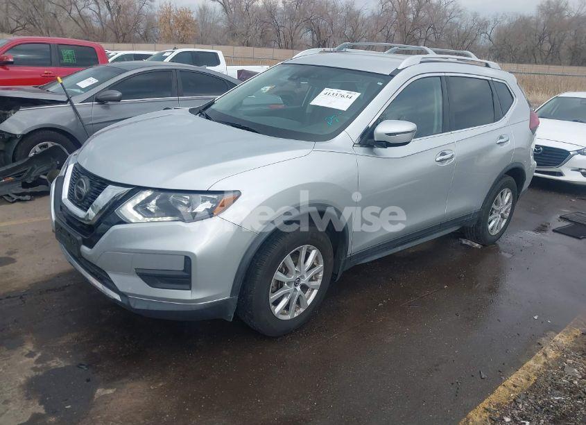Photo 2 of 2019 Nissan Rogue SV (VIN KNMAT2MV9KP538364)