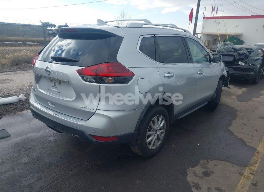 Photo 4 of 2019 Nissan Rogue SV (VIN KNMAT2MV9KP538364)