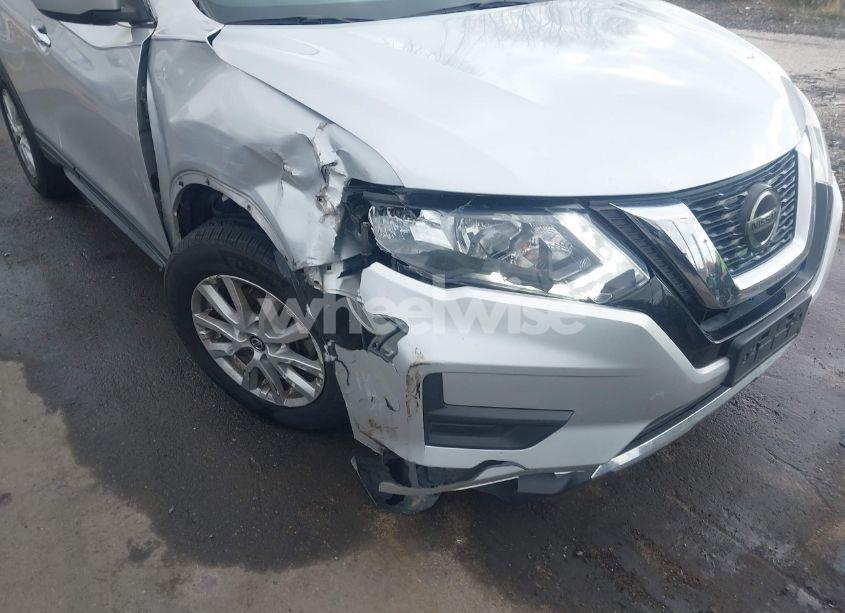 Photo 6 of 2019 Nissan Rogue SV (VIN KNMAT2MV9KP538364)