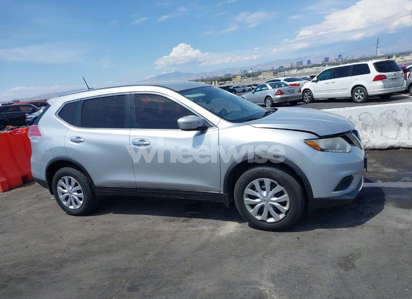 Photo 13 of 2015 Nissan Rogue S (VIN KNMAT2MVXFP586722)