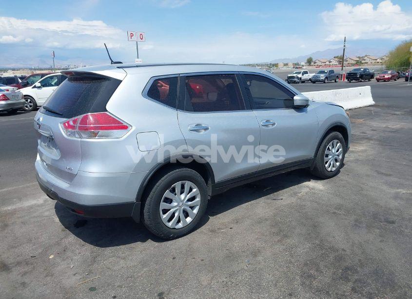 Photo 4 of 2015 Nissan Rogue S (VIN KNMAT2MVXFP586722)