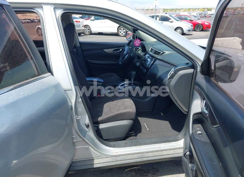 Photo 5 of 2015 Nissan Rogue S (VIN KNMAT2MVXFP586722)