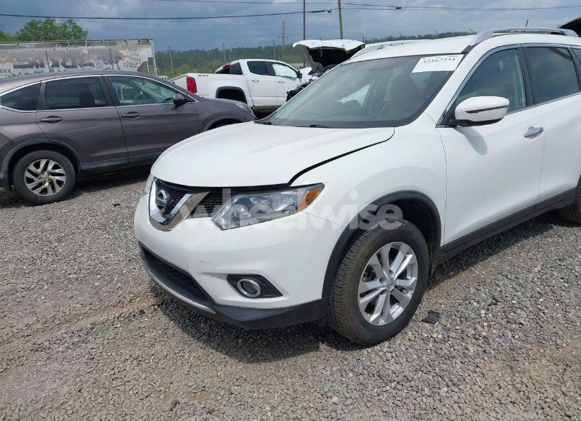 Photo 2 of 2016 Nissan Rogue SV (VIN KNMAT2MVXGP631725)