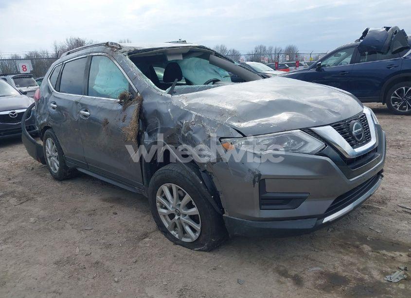 2018 Nissan Rogue SV (VIN KNMAT2MVXJP510555) main photo