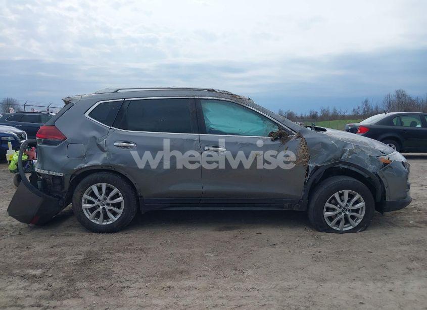 Photo 14 of 2018 Nissan Rogue SV (VIN KNMAT2MVXJP510555)