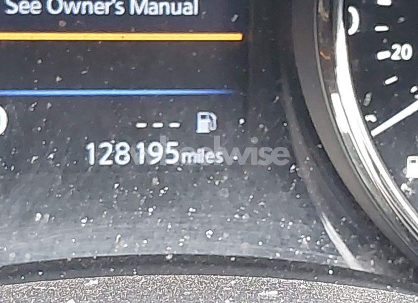 Photo 16 of 2018 Nissan Rogue SV (VIN KNMAT2MVXJP510555)