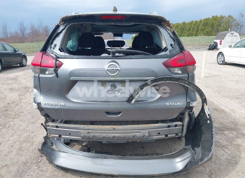 Photo 17 of 2018 Nissan Rogue SV (VIN KNMAT2MVXJP510555)