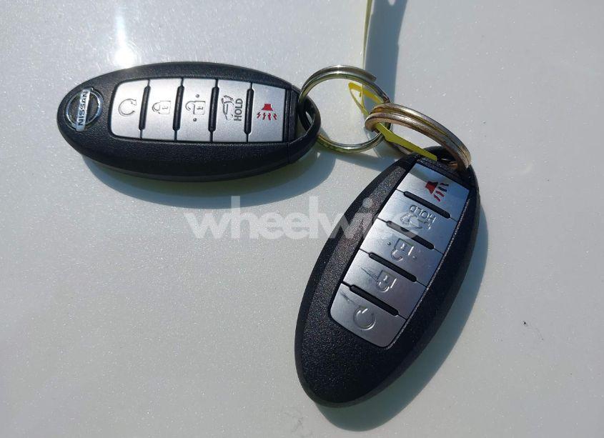 Photo 11 of 2018 Nissan Rogue SV (VIN KNMAT2MVXJP531325)