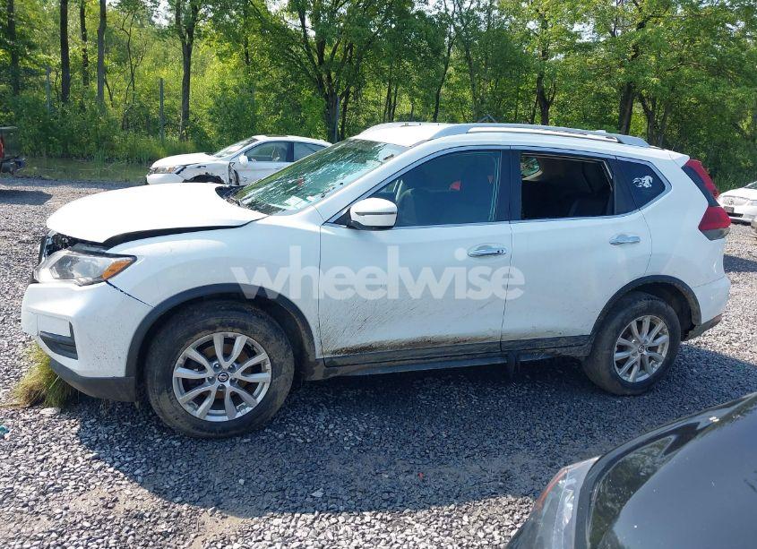 Photo 14 of 2018 Nissan Rogue SV (VIN KNMAT2MVXJP531325)