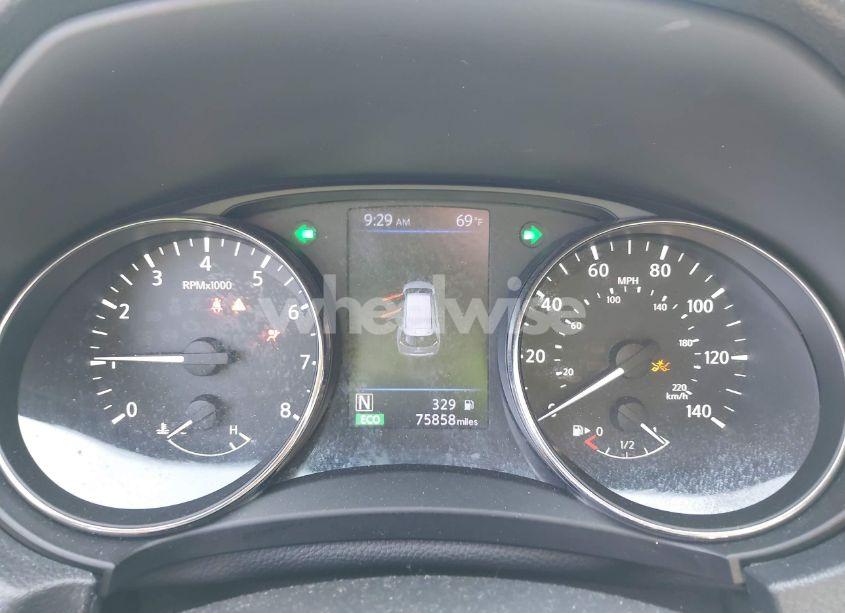 Photo 15 of 2018 Nissan Rogue SV (VIN KNMAT2MVXJP531325)