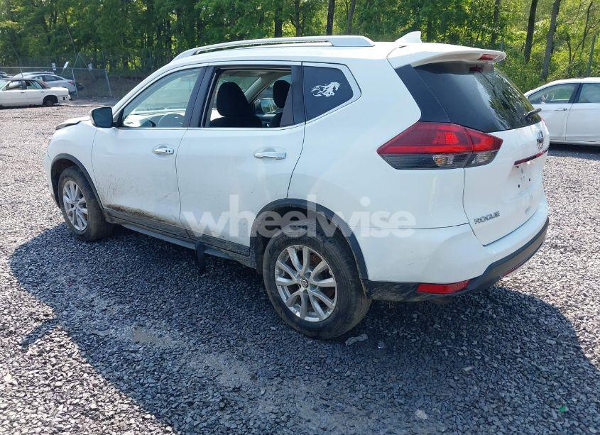 Photo 3 of 2018 Nissan Rogue SV (VIN KNMAT2MVXJP531325)