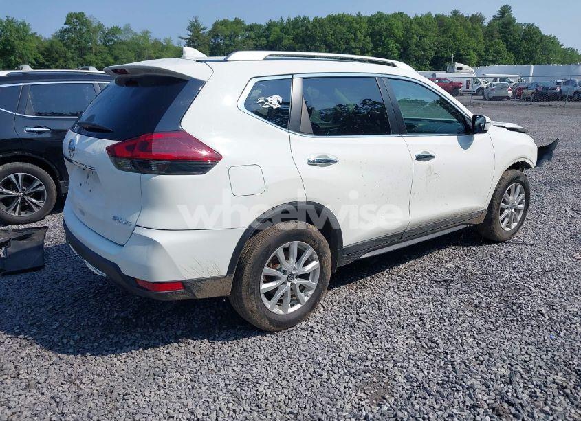 Photo 4 of 2018 Nissan Rogue SV (VIN KNMAT2MVXJP531325)