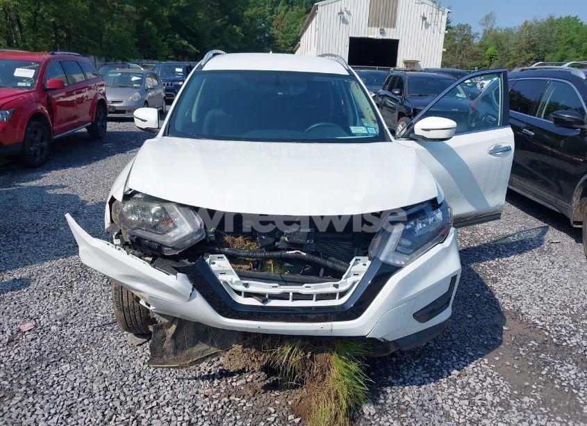 Photo 6 of 2018 Nissan Rogue SV (VIN KNMAT2MVXJP531325)