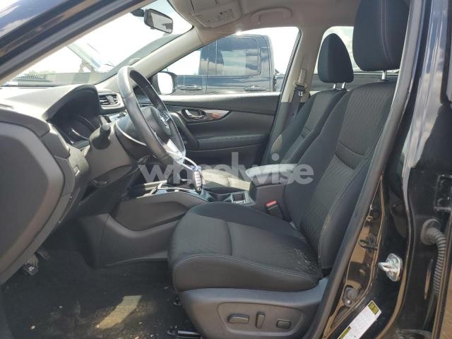 Photo 5 of 2018 NISSAN ROGUE S (VIN KNMAT2MVXJP562087)