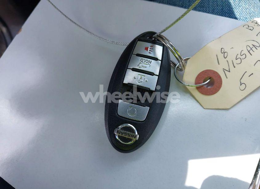 Photo 11 of 2018 Nissan Rogue SV (VIN KNMAT2MVXJP579066)