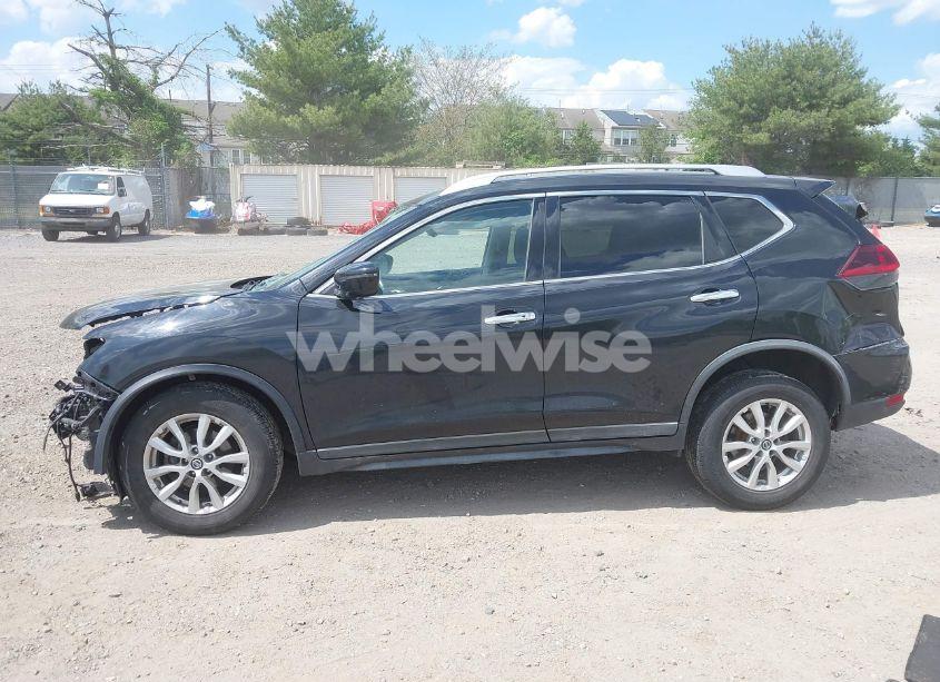 Photo 14 of 2018 Nissan Rogue SV (VIN KNMAT2MVXJP579066)
