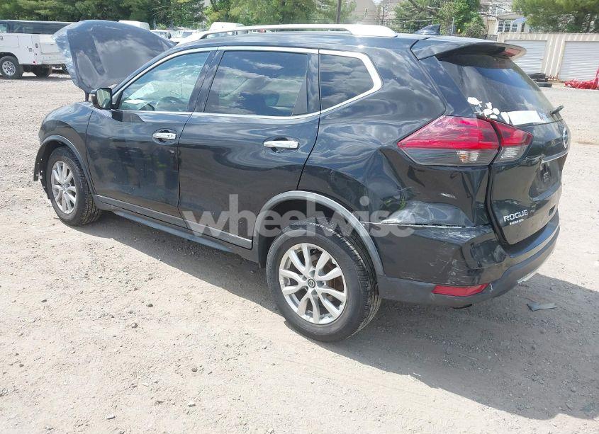 Photo 3 of 2018 Nissan Rogue SV (VIN KNMAT2MVXJP579066)