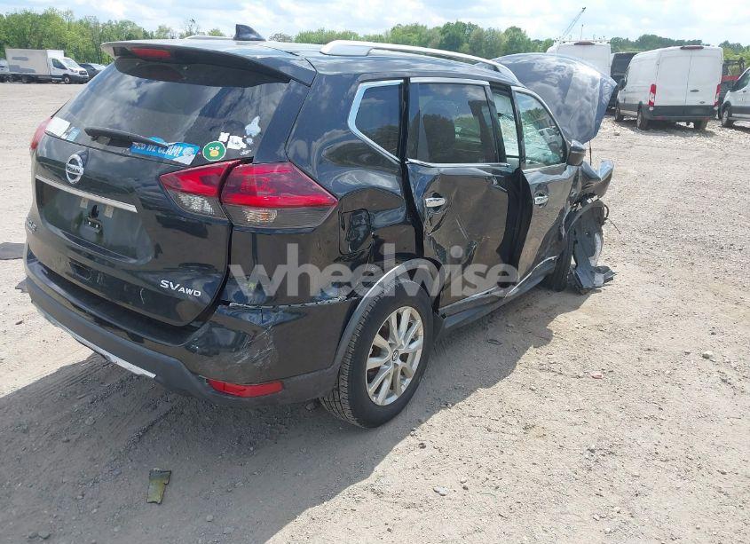 Photo 4 of 2018 Nissan Rogue SV (VIN KNMAT2MVXJP579066)