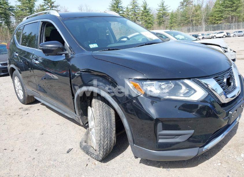 2018 Nissan Rogue SV (VIN KNMAT2MVXJP610705) main photo