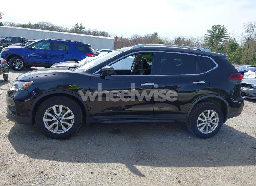 Photo 14 of 2018 Nissan Rogue SV (VIN KNMAT2MVXJP610705)