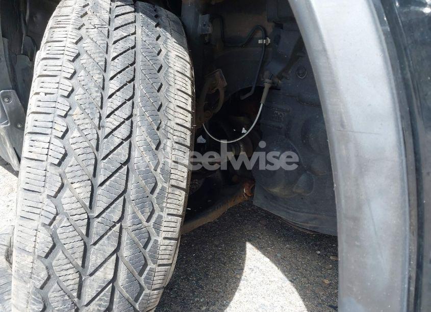 Photo 17 of 2018 Nissan Rogue SV (VIN KNMAT2MVXJP610705)