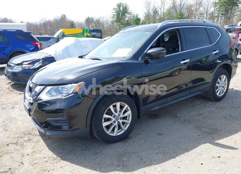 Photo 2 of 2018 Nissan Rogue SV (VIN KNMAT2MVXJP610705)