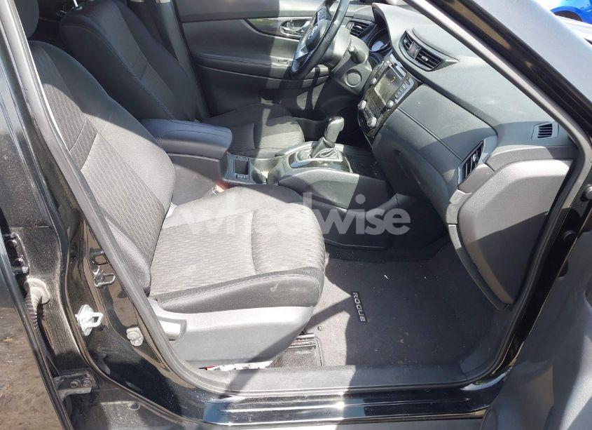 Photo 5 of 2018 Nissan Rogue SV (VIN KNMAT2MVXJP610705)