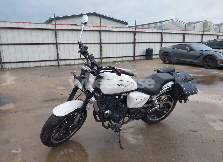 Photo 2 of 2022 Jiangsu Bd2 (VIN L2BB7AAK8NB330033)