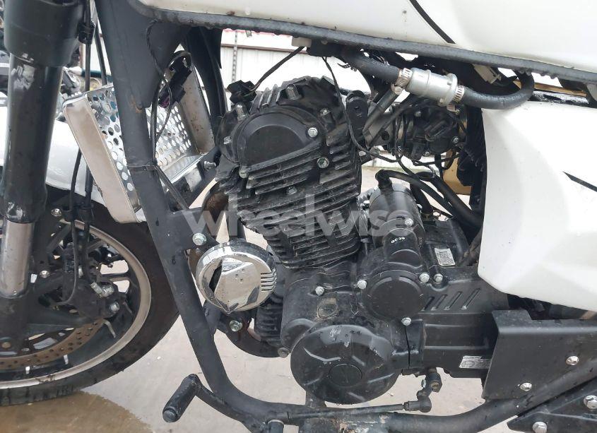 Photo 9 of 2022 Jiangsu Bd2 (VIN L2BB7AAK8NB330033)