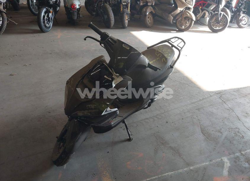 Photo 2 of 2022 Honda Pcx150 (VIN L5YTCKBRXN1166290)