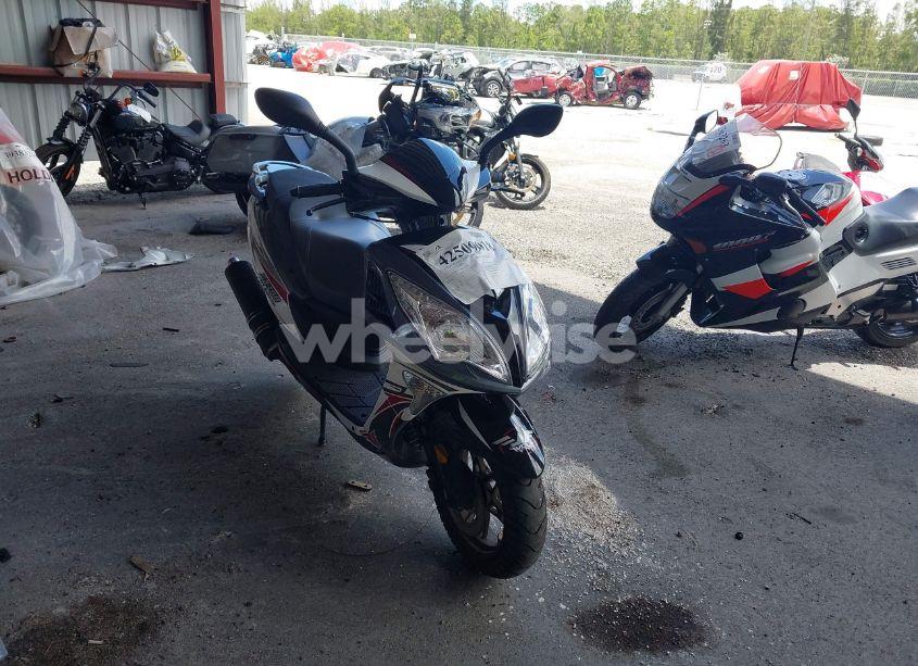 2024 Znen Scooter N/A (VIN L5YTCKPVXR1107865) main photo