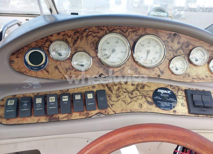 Photo 7 of 2006 Larson Cabrio 260 MID CABIN (VIN LAR81106A606)