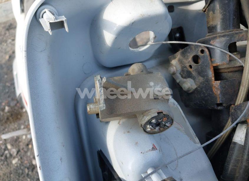 Photo 15 of 2020 Kymco Usa INC LIKE 200I (VIN LC2D2H122LC100398)