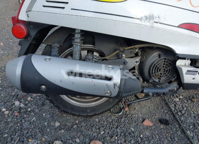 Photo 8 of 2020 Kymco Usa INC LIKE 200I (VIN LC2D2H122LC100398)