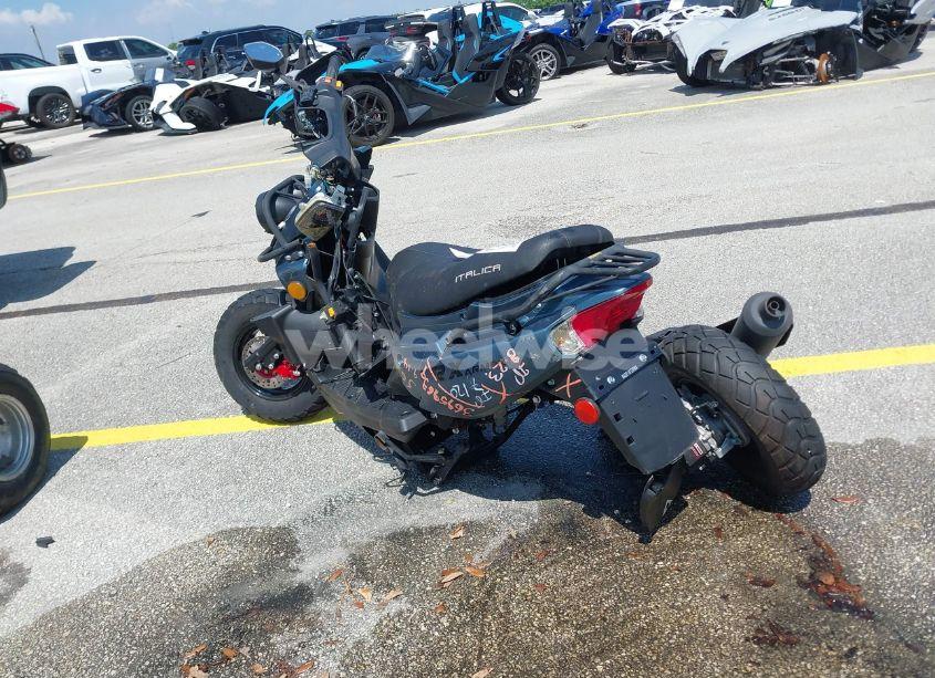 Photo 3 of 2022 Yongfu Yn50qt N/A (VIN LL0TCKPD3NYS26394)