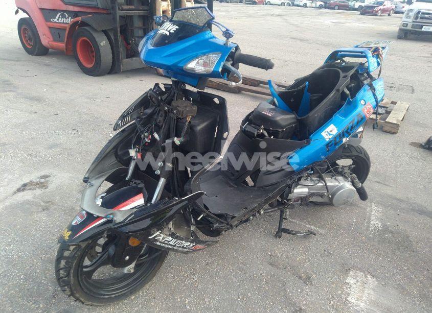 Photo 2 of 2020 Yongfu Yn50qt N/A (VIN LL0TCKPM3LG000603)