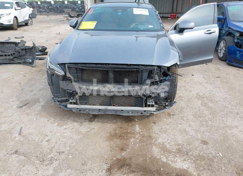 Photo 6 of 2018 Volvo S90 T5 MOMENTUM (VIN LVY982AK1JP025728)