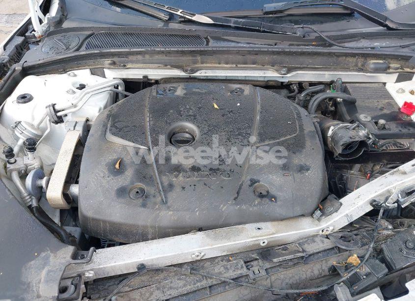 Photo 10 of 2018 Volvo S90 T5 MOMENTUM (VIN LVY982MK6JP016485)