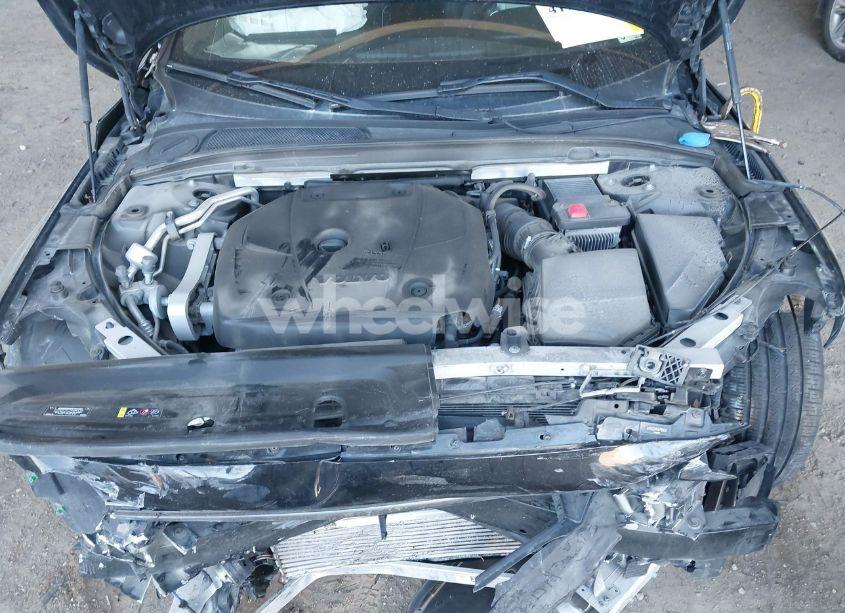 Photo 10 of 2020 Volvo S90 T6 R-DESIGN (VIN LVYA22MT7LP168513)