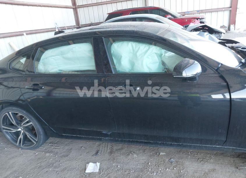 Photo 13 of 2020 Volvo S90 T6 R-DESIGN (VIN LVYA22MT7LP168513)