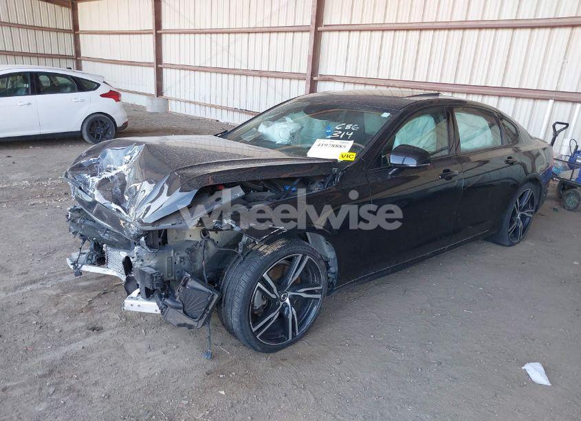 Photo 2 of 2020 Volvo S90 T6 R-DESIGN (VIN LVYA22MT7LP168513)